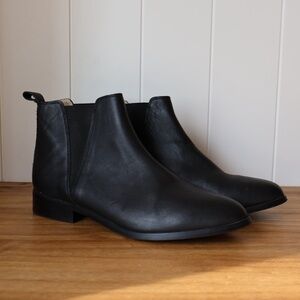 Nisolo Eva Everyday Chelsea Boot Women’s Size 8 Black Leather